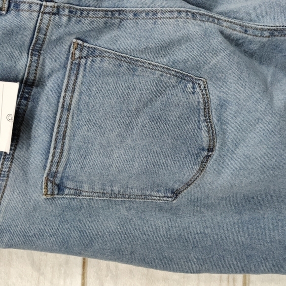 sonoma High Rise Straight Crop Jeans Lighter Wash, Size 10 - Picture 9 of 13